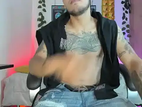 Snapshot of mikee_scooth chatting on 25, 1, 2025 mikee scooth online show from 25, 1, 2025