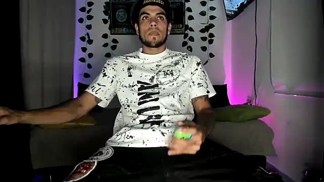 Snapshot of mikee_scooth chatting on 9, 9, 2025 mikee scooth online show from 9, 9, 2025