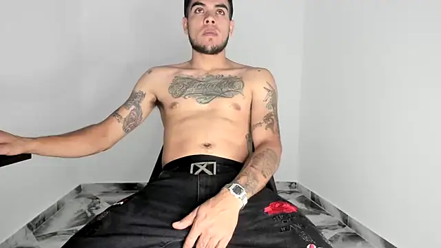 Snapshot of mikee_scooth chatting on 23, 11, 2025 mikee scooth online show from 23, 11, 2025