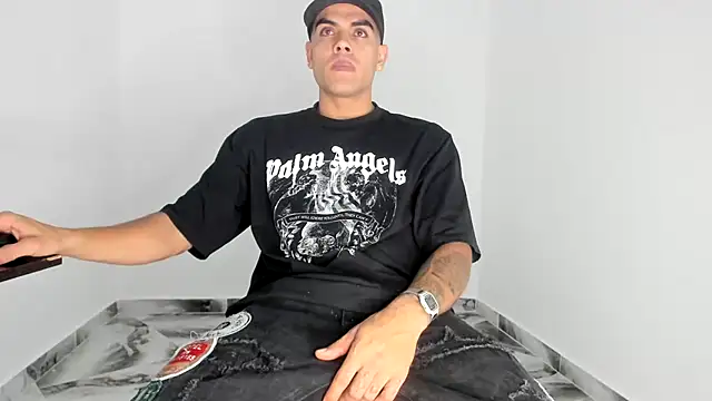 Snapshot of mikee_scooth chatting on 29, 11, 2025 mikee scooth online show from 29, 11, 2025