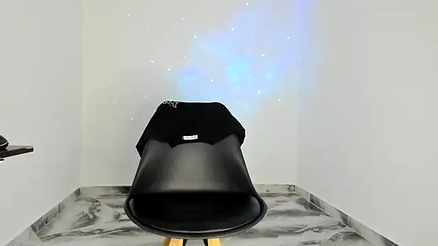 Snapshot of mikee_scooth chatting on 20, 12, 2025 mikee scooth online show from 20, 12, 2025