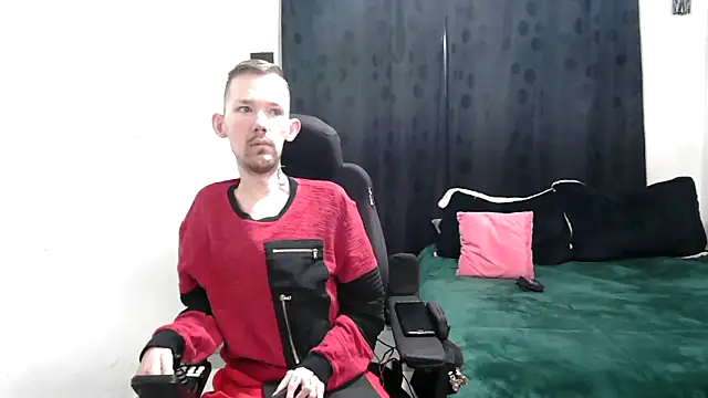 Sophia and Thomas online show from 11, 3, 2025