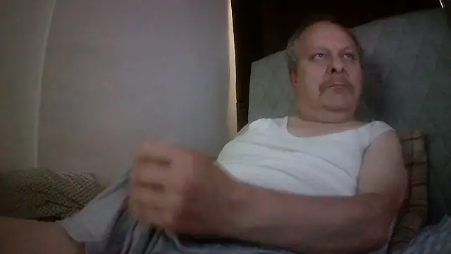 Snapshot of amylrmm1903 chatting on 14, 6, 2026 amylrmm1903 online show from 14, 6, 2026