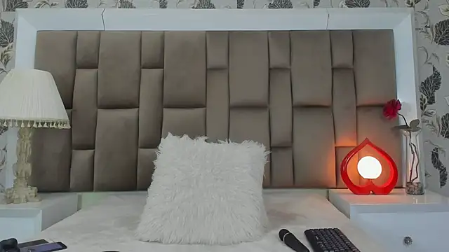 Snapshot of AlizonMoreti chatting on 30, 12, 2024 AlizonMoreti online show from 30, 12, 2024