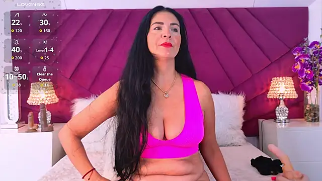 Snapshot of AlizonMoreti chatting on 9, 7, 2026 AlizonMoreti online show from 9, 7, 2026