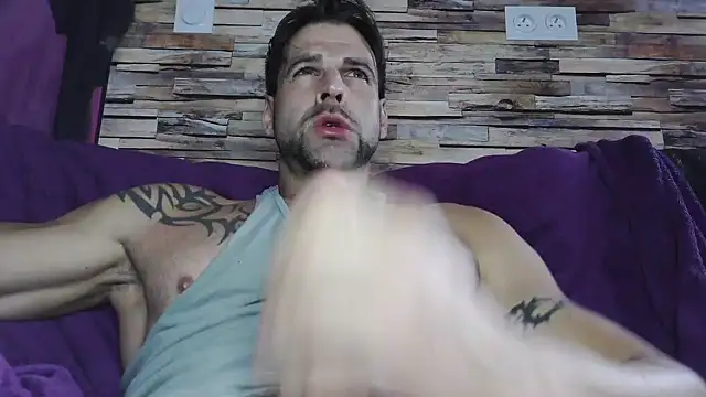 Snapshot of XxBigboybandxX chatting on 8, 12, 2024 XxBigboybandxX online show from 8, 12, 2024