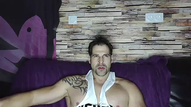 Snapshot of XxBigboybandxX chatting on 9, 1, 2025 XxBigboybandxX online show from 9, 1, 2025