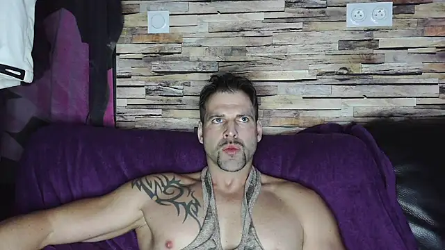 Snapshot of XxBigboybandxX chatting on 18, 1, 2025 XxBigboybandxX online show from 18, 1, 2025