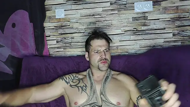 Snapshot of XxBigboybandxX chatting on 4, 2, 2025 XxBigboybandxX online show from 4, 2, 2025