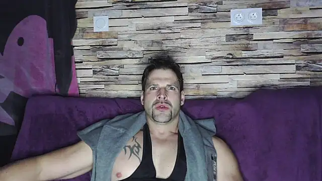 Snapshot of XxBigboybandxX chatting on 7, 2, 2025 XxBigboybandxX online show from 7, 2, 2025