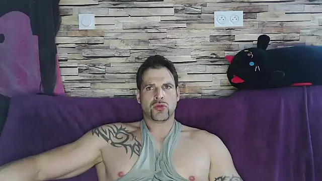 Snapshot of XxBigboybandxX chatting on 21, 2, 2025 XxBigboybandxX online show from 21, 2, 2025