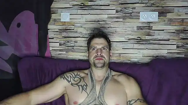Snapshot of XxBigboybandxX chatting on 28, 2, 2025 XxBigboybandxX online show from 28, 2, 2025