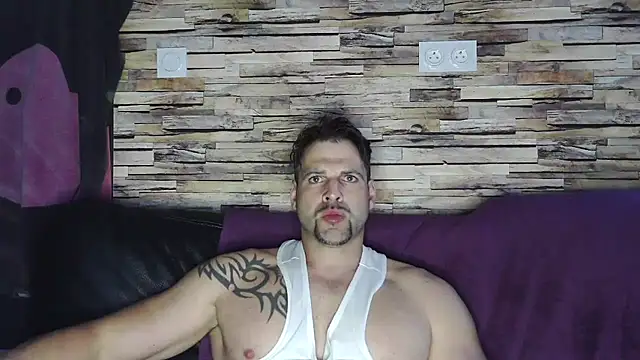 Snapshot of XxBigboybandxX chatting on 11, 3, 2025 XxBigboybandxX online show from 11, 3, 2025