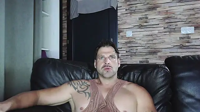 Snapshot of XxBigboybandxX chatting on 20, 10, 2025 XxBigboybandxX online show from 20, 10, 2025