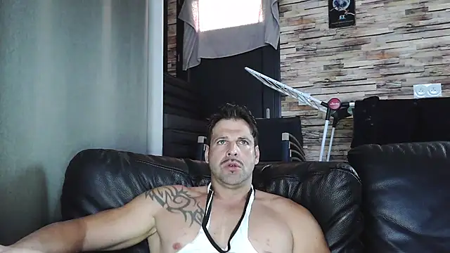 Snapshot of XxBigboybandxX chatting on 23, 10, 2025 XxBigboybandxX online show from 23, 10, 2025