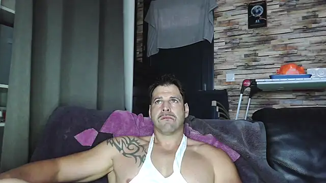 Snapshot of XxBigboybandxX chatting on 14, 11, 2025 XxBigboybandxX online show from 14, 11, 2025