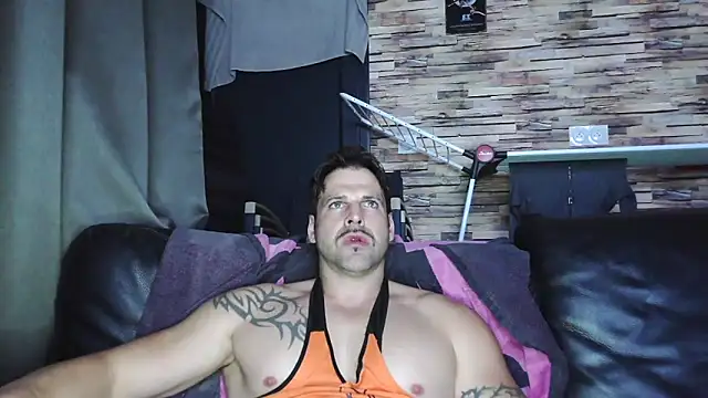 Snapshot of XxBigboybandxX chatting on 13, 12, 2025 XxBigboybandxX online show from 13, 12, 2025