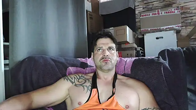 XxBigboybandxX online show from 16, 4, 2026