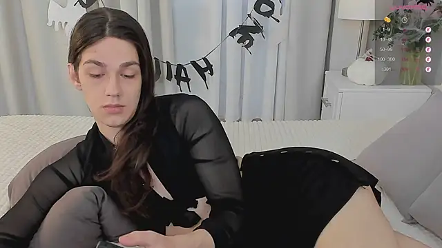 Alfreda Mills online show from 31, 10, 2025