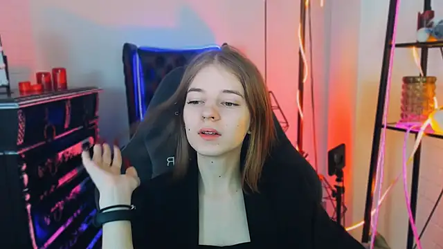 TinaDavil online show from 12, 1, 2025