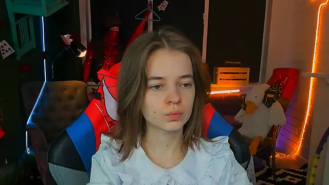 TinaDavil online show from 13, 2, 2025