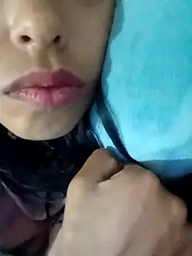 Snapshot of karolinee_66_ chatting on 3, 1, 2025 karolinee 66 online show from 3, 1, 2025