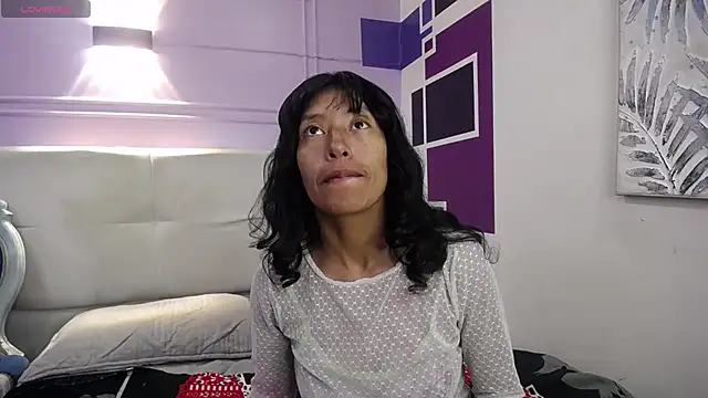 Snapshot of karolinee_66_ chatting on 13, 12, 2025 karolinee 66 online show from 13, 12, 2025