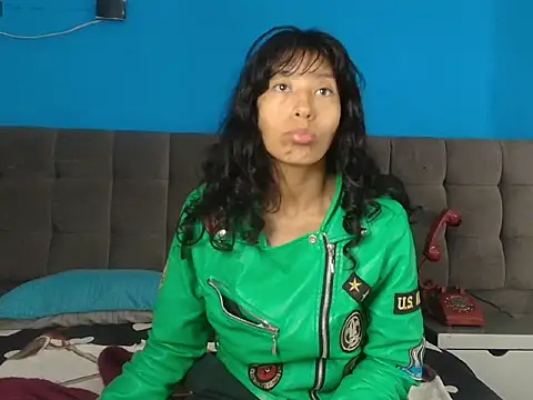 karolinee 66  online show from 19, 3, 2026