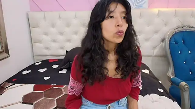 karolinee 66  online show from 26, 5, 2026