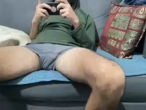 4small4inchlol online show from 12, 12, 2024