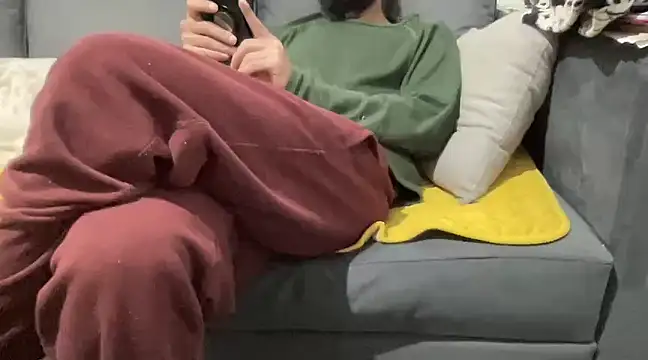 4small4inchlol online show from 27, 1, 2025