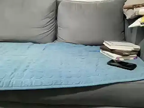 4small4inchlol online show from 8, 3, 2025