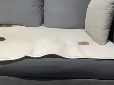 4small4inchlol online show from 22, 3, 2025