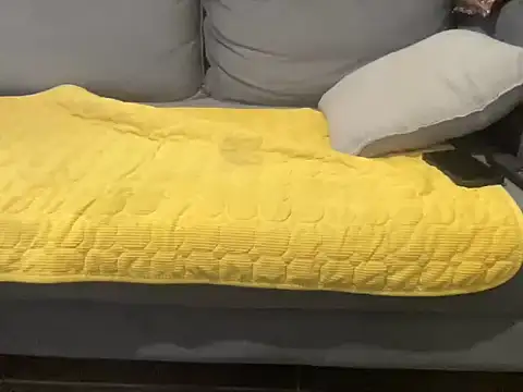 4small4inchlol online show from 8, 9, 2025