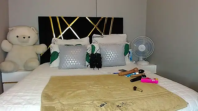 MissBigNipples online show from 1, 3, 2025