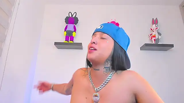 Snapshot of Gangster_Girl chatting on 18, 12, 2024 Gangster Girl online show from 18, 12, 2024