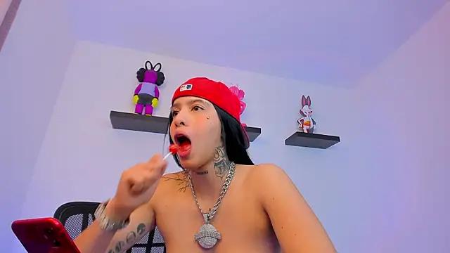 Snapshot of Gangster_Girl chatting on 6, 2, 2025 Gangster Girl online show from 6, 2, 2025