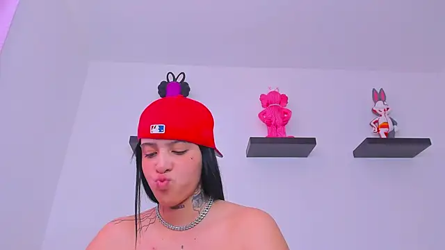 Snapshot of Gangster_Girl chatting on 5, 3, 2025 Gangster Girl online show from 5, 3, 2025