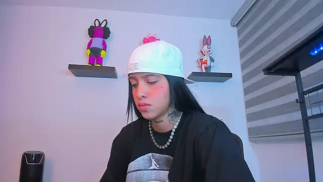 Snapshot of Gangster_Girl chatting on 21, 10, 2025 Gangster Girl online show from 21, 10, 2025