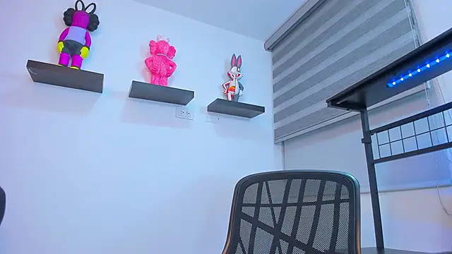 Snapshot of Gangster_Girl chatting on 2, 11, 2025 Gangster Girl online show from 2, 11, 2025