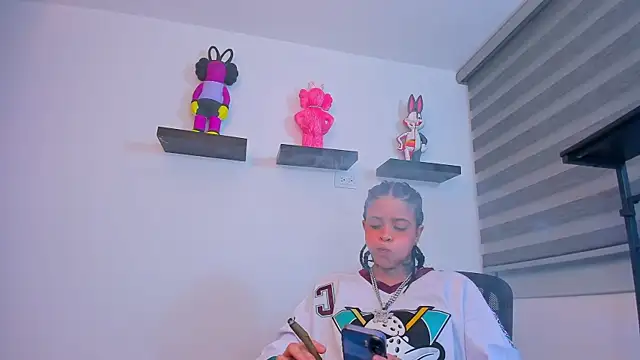 Snapshot of Gangster_Girl chatting on 10, 11, 2025 Gangster Girl online show from 10, 11, 2025