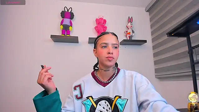 Gangster Girl online show from 8, 4, 2026