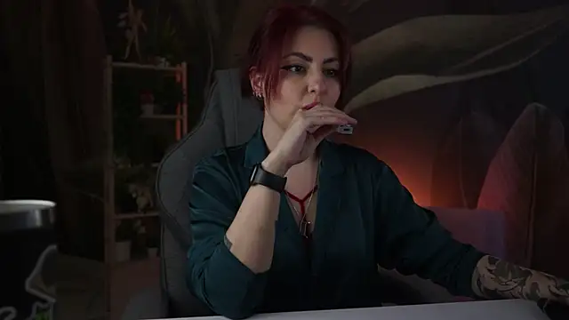 Lana  May online show from 3, 11, 2025