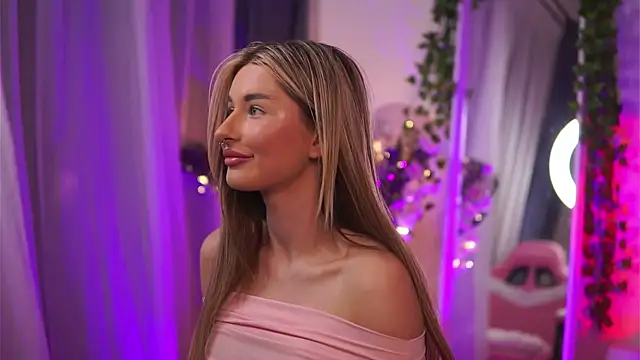 Snapshot of AvaShayy chatting on 16, 2, 2025 AvaShayy online show from 16, 2, 2025