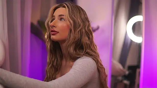 Snapshot of AvaShayy chatting on 2, 3, 2025 AvaShayy online show from 2, 3, 2025