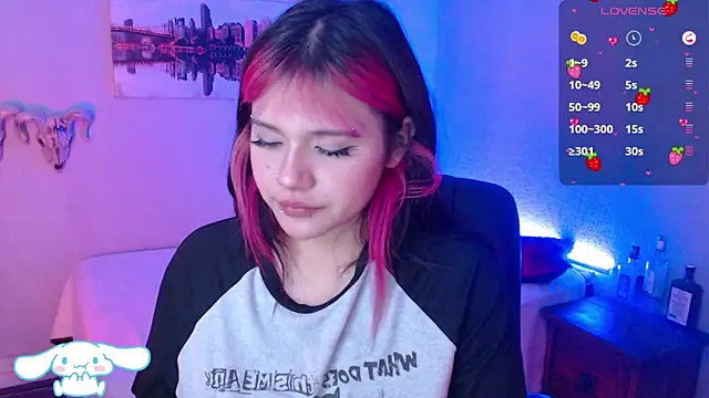 Snapshot of mixie_cute chatting on 11, 1, 2025 mixie cute online show from 11, 1, 2025