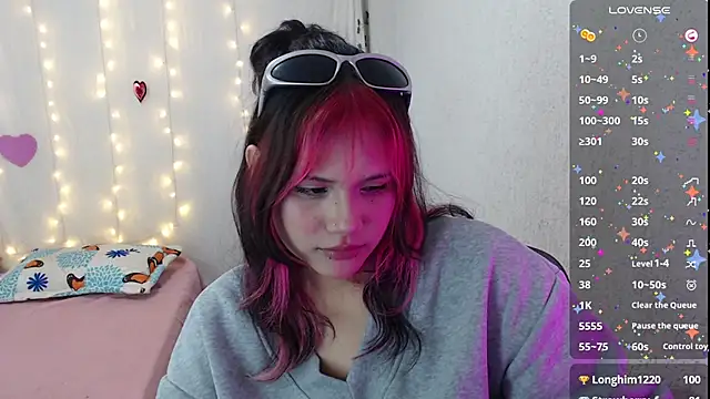 Snapshot of mixie_cute chatting on 23, 2, 2025 mixie cute online show from 23, 2, 2025