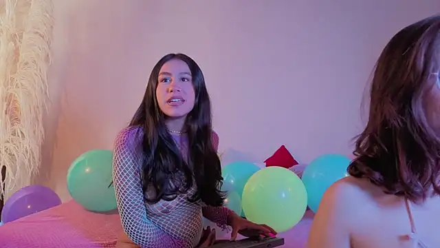 EmiGomez  online show from 13, 1, 2026