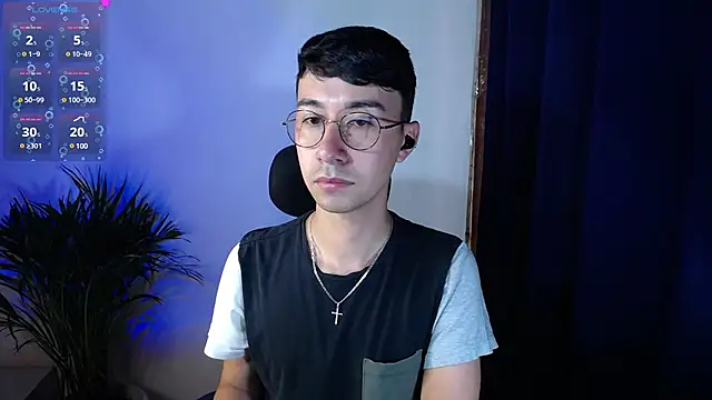Snapshot of cameron_cum chatting on 31, 12, 2024 cameron cum online show from 31, 12, 2024