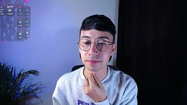Snapshot of cameron_cum chatting on 4, 1, 2025 cameron cum online show from 4, 1, 2025